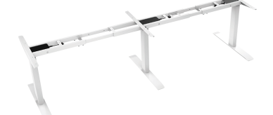 Ewolucja mebli biurowych: Przyjęcie ruchu biurek typu siedzenie i stojące